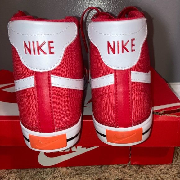 8.5
NIKE COURT LEGACY CNVS MID. - Picture 7 of 11